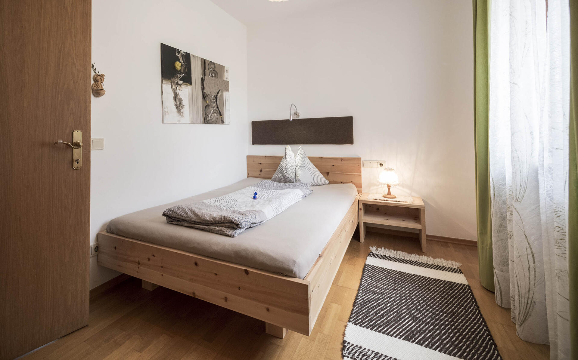 Zimmer mit französischem Bett