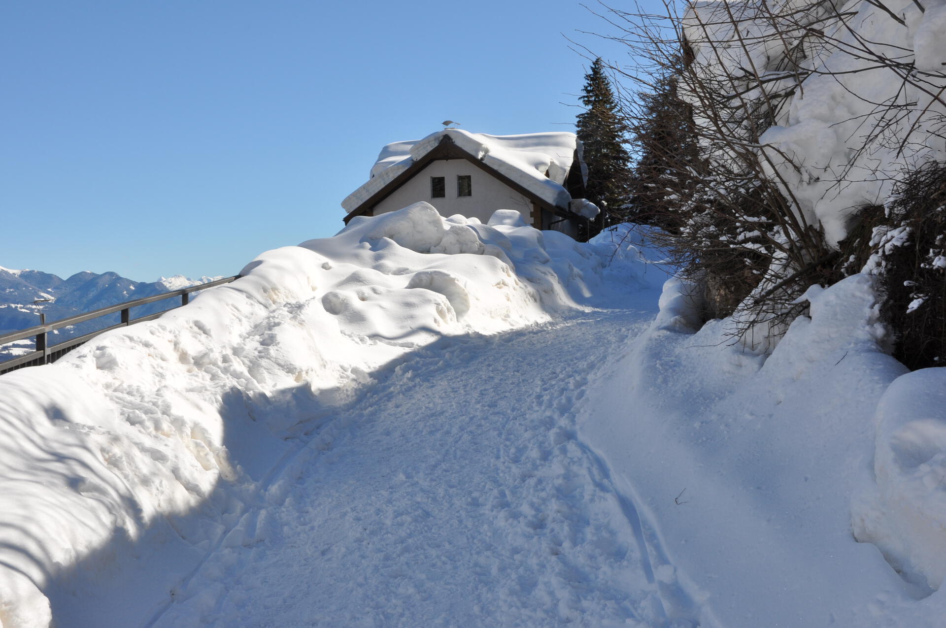 Verschneiter Anstieg Mendelpass